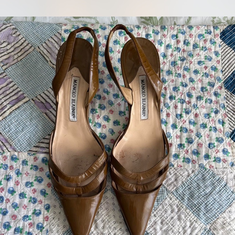 Manolo Blahnik Tan Leather Pointed Heels